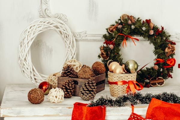 Boules de noel : embellissez vos fêtes avec style et magie